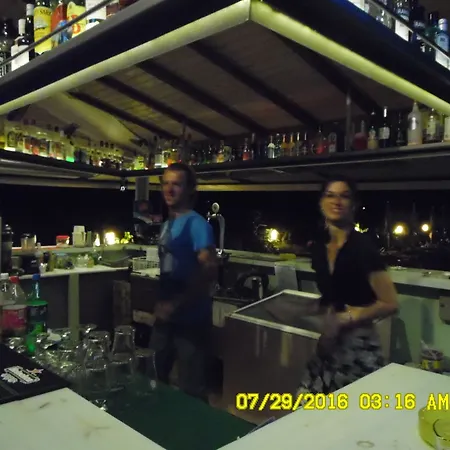 Katsaros & 公寓式酒店