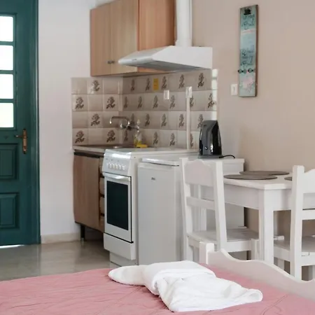 Katsaros & Lejlighedshotel 4*
