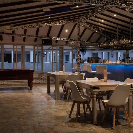 Katsaros & 4* Szidári