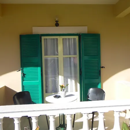 Apart Otel Katsaros &