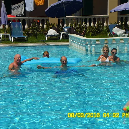 Apartmanhotel Katsaros &