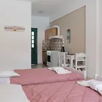 Katsaros & Ξενοδοχείο με διαμερίσματα 4*