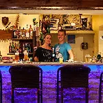 Ξενοδοχείο με διαμερίσματα Katsaros & 4*