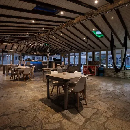 Katsaros & Apart Otel