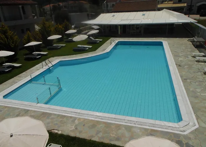 Katsaros & Lägenhetshotell 4*